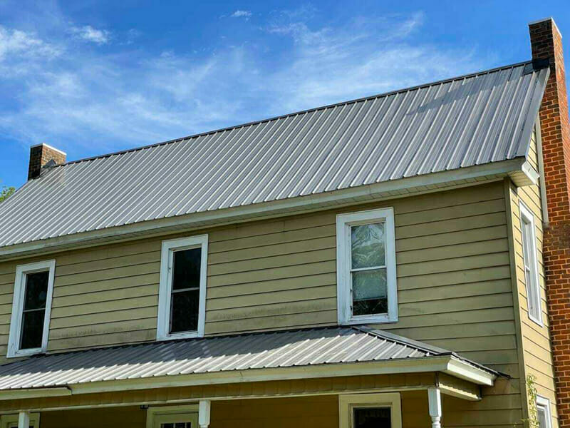 New metal roof installation in Jamestown NC